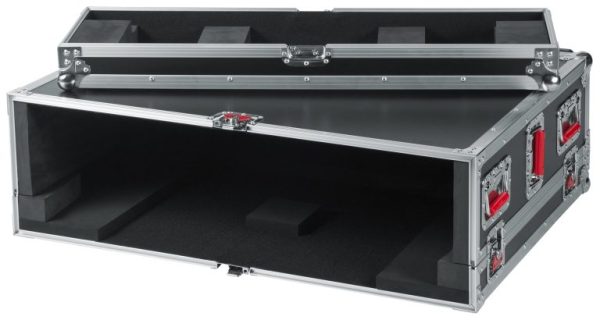 G-TOUR-X32_OPEN_DOGHOUSE_01-768x410